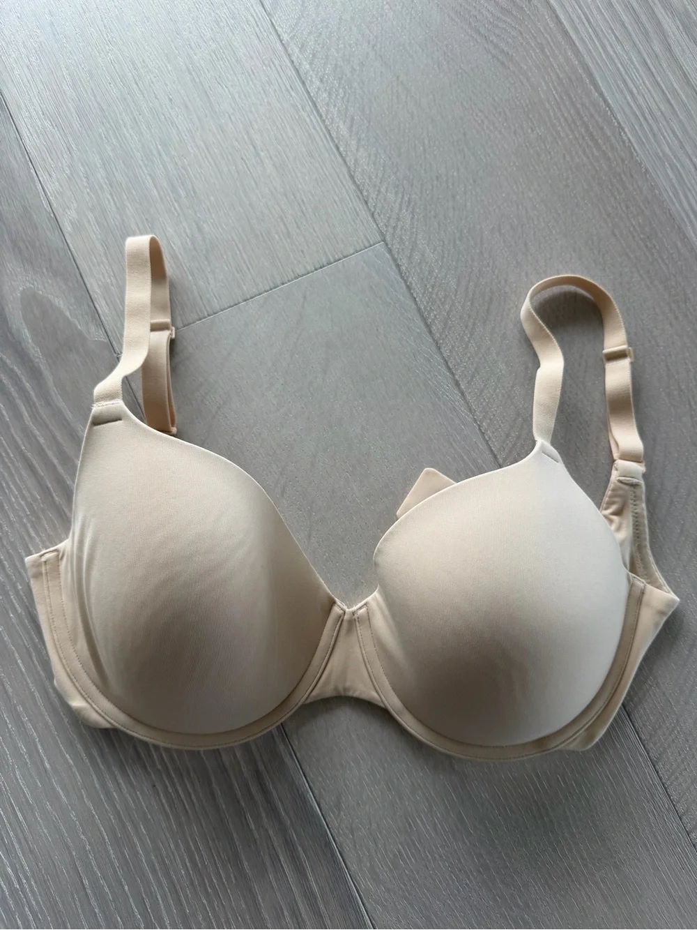 SKIMS Light Beige Bra - Picture 1 of 4